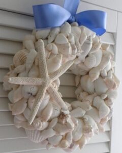 Adornos para Navidad fáciles de hacer 11 corona-conchitas-de-mar