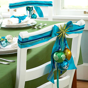 Adornos para Navidad fáciles de hacer 13 decorar-silla-navidad
